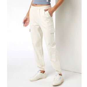 Gently Worn Vuori Cargo Boyfriend Jogger